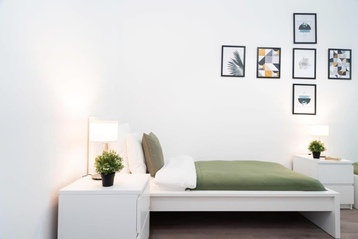 Large Apartment At Perfect Central Location Budapest Bagian luar foto