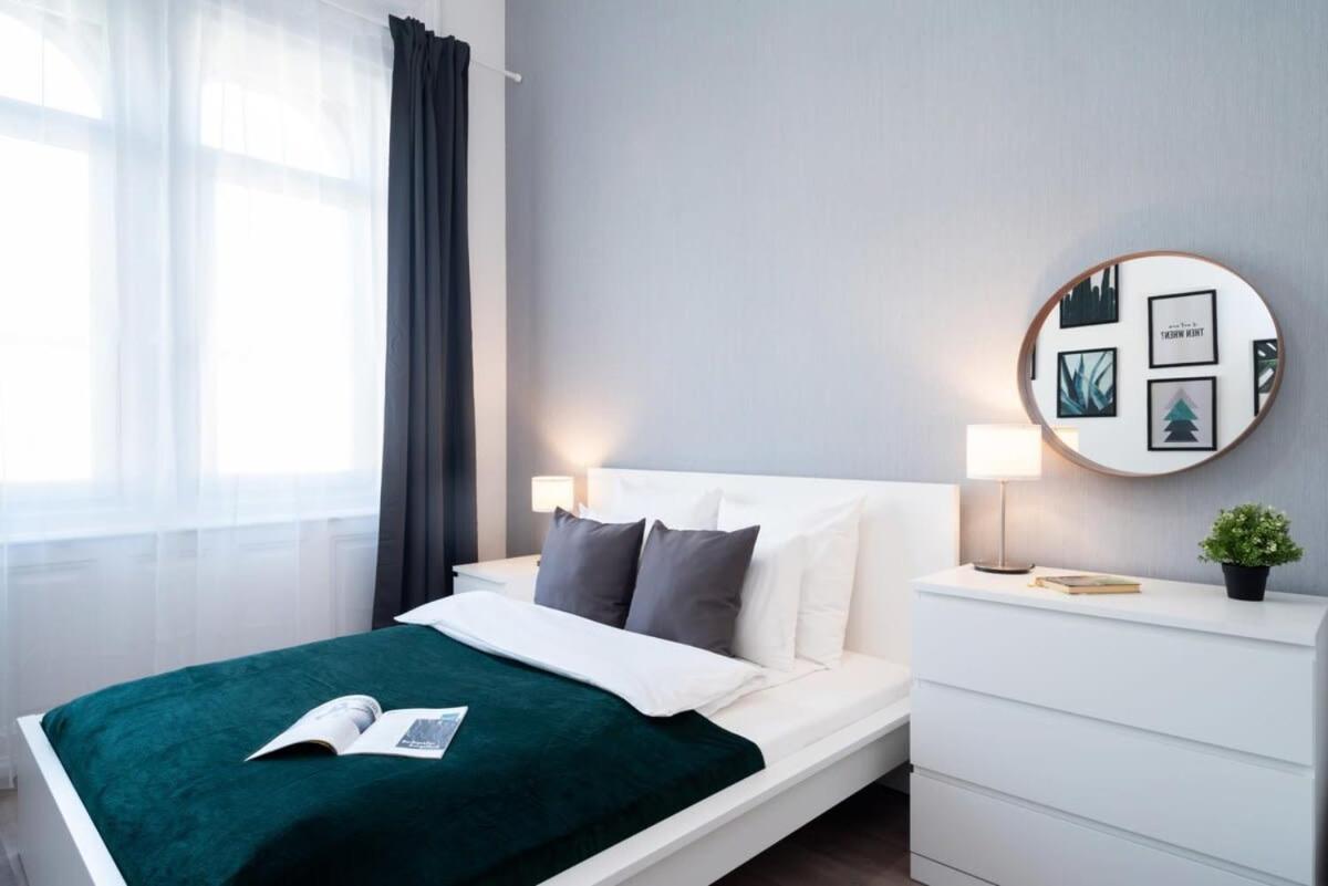 Large Apartment At Perfect Central Location Budapest Bagian luar foto