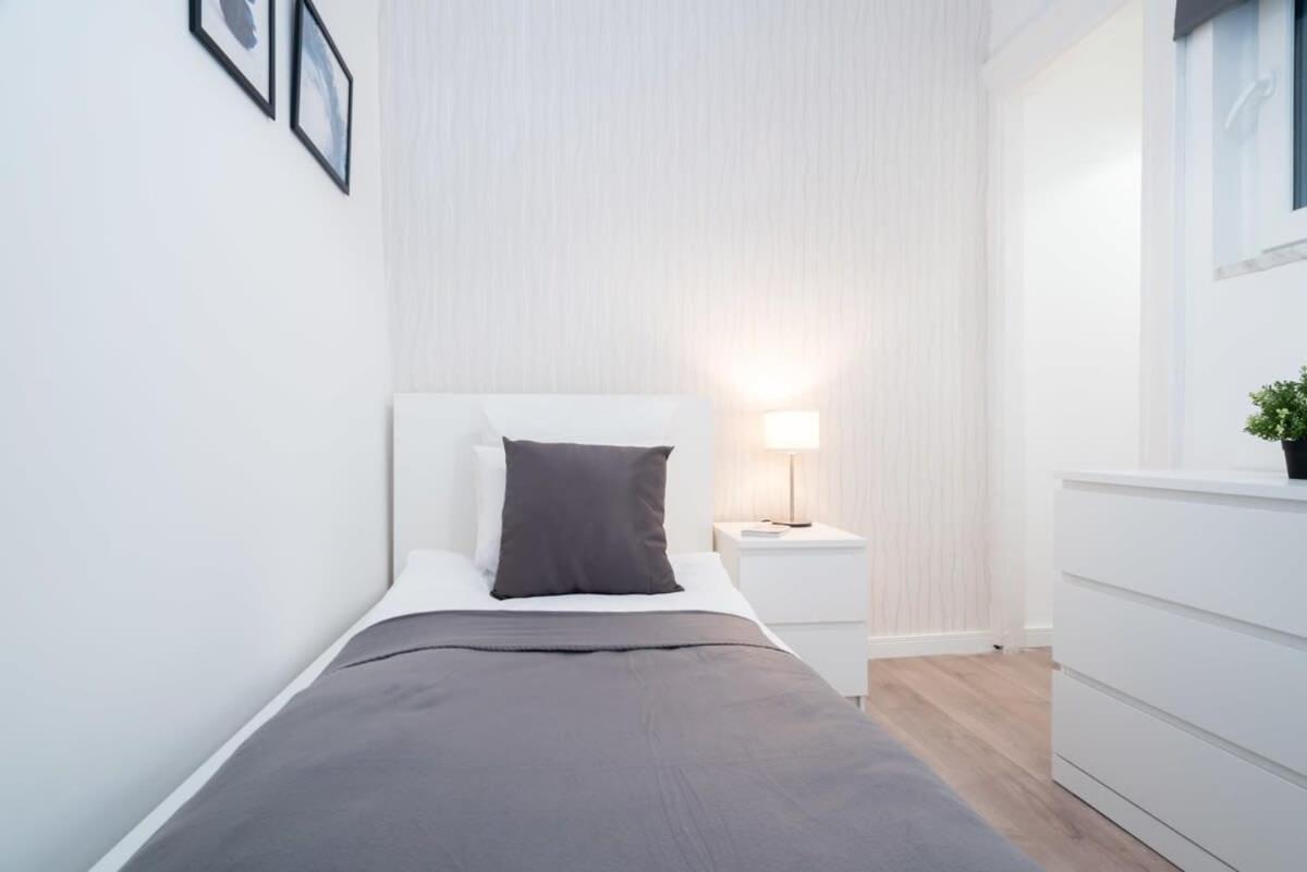 Large Apartment At Perfect Central Location Budapest Bagian luar foto